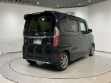 自動車保険・JAFも取り扱っております。また、お客様のご希望で保証延長(有償・一部の車種では取り扱いできません)もご準備しております。