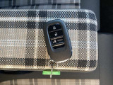 この度は、当店のお車をご覧いただきまして誠にありがとうございます。当店では全国販売・納車も行っております。県によって陸送費用は異なりますのでお気軽にお問い合わせください。