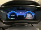 オプティトロンメーターは見やすさと先進性を両立したお洒落なディスプレイ&メ-タ-です