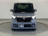 デイタイムランニングランプ付フルLEDヘッドライトは、Honda初となるダイレクトプロジェクション式を採用です!