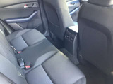 2列目シートも人間工学に伴った構造になっております☆長時間乗車しても疲れにくくなっておりますのでぜひ一度乗ってご体感ください!
