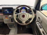 このハンドルを握った時に、車を所有している優越感を味わえますね