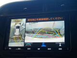 バックモニター(黄色いガイドラインのお陰で、駐車がしやすいです。真上から見下ろしたアングル付きです)