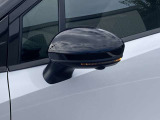 ウィンカードアミラー☆ライトの点滅で対向車、歩行者などに曲がることを知らせることができるので安心・安全につながりますね♪