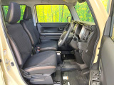運転席シート廻りは使用感も少なく、良好な状態となっています。丁寧に使われていたことがよくわかりますね。
