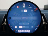 iPhoneをお使いであれば接続してカーナビとして使用できます。