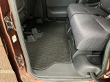 足元は広々♪しっかり内装ルームクリーニングを実施しています。車に自信があるからこそ、是非一度ご来店頂き見てもらえると幸いです。