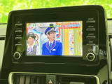 画面にはテレビ番組が表示され、停車中に映像を視聴して過ごしたいときに活用できます。車内で待ち時間を過ごす際にも楽しみが広がり、画面操作で視聴内容を確認できます。