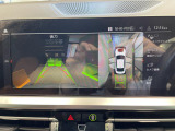 【バックカメラ】前後クリアランスソナー付なので、駐車が苦手な方でも安心です。ガイドの表示・非表示も切り替え可能です。