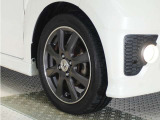 ◆純正アルミホイール装着車◆これで足元まわりも、おしゃれにきまります!