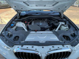 BMWを熟知したメカニックによる100項目の点検・整備を行います。不具合箇所、交換時期に達している部品に関しましては、全て当社負担で交換してからのご納車となります。