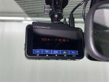 ドライブレコーダー装着車両です
