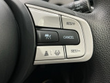 アクセルから足を離しても設定したスピードを保ち走行し、高速道路での疲労軽減に役立つクルーズコントロール付きです!