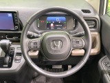 【純正革巻きステアリング】上質な革を使用することで、手にしっかり馴染みとても運転しやすいハンドルです♪