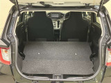 リヤシ-トを倒せば更に荷物を載せることができます。