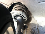 お車を安心してお乗りいただく為には、足回りの定期点検が欠かせません。サービスサポート(有償保証)では無料点検もご提供しており、安心のカーライフをお過ごしいただけるサポート体制が整っています。