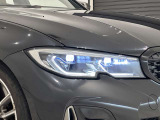 BMWレーザーライトとても明るく配光も良いので夜間の運転も安心です。