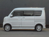お車の事をあまり詳しくない、女性やご年配の方にも親切&分かりやすいご説明を致します。もちろん免許をとりたての初心者の方も歓迎です!ご不明な点や分からない事は、お気軽に何でもお聞き下さい!