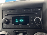●純正オーディオシステム:CDなど、車内でお気に入りの音楽を気軽に楽しむことができます♪