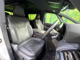 運転席シート廻りは使用感も少なく、良好な状態となっています。前オーナー様が丁寧に使っていたことがよくわかりますね。