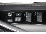 スイッチ一つで窓を開け閉めできるパワーウィンドウスイッチです。