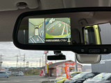 全方位カメラを装備!四方のカメラでまるで上から見たような画像で駐車をサポートします。バックカメラもガイドライン付です。安全のため、目視も忘れずに。。