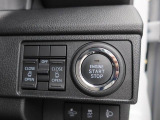 スタートボタンを押すだけで簡単にエンジンがかけれます。