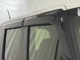 ★ドアバイザー★雨天時に窓を開けても濡れにくく車内に雨が入り込むのを防ぎながら換気ができます(^^♪