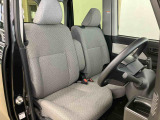 たとえばダイハツのお店にある、たくさんのスマアシ搭載車は、正常に作動する事をしっかり確認します。