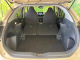普段のお買い物や通勤、送迎等に十分な荷室スペースを確保しております。セカンドシートを倒すと、大きな荷物の積載も可能です♪