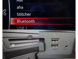 CD・DVD・USB・Bluetoothなど、利用できる音源を写真で確認できます。
