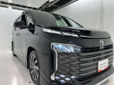 明るいライトが夜道を明るく照らしてくれます。 運転する上で、道路状況をいかに早く認識できるか重要なポイントです。 白色光が暗い道も明るく照らしてくれますよ。