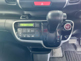 オートエアコンのお車ですので室内の温度をスムーズに調整してくれます♪