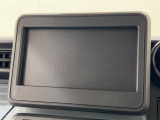 ご納車前にはプロの整備士が点検を行い、交換の必要がある部品は交換してからご納車いたします。また、その後の点検・整備・車検等も当社にお任せください。