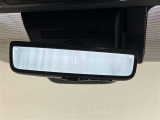 後方確認をミラーではなくカメラ映像で確認出来るデジタルインナーミラーを搭載!荷物があり、後方確認が出来ない時や雨天時などにとても便利☆