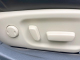 【パワーシート】スイッチ一つで簡単にシートの微調整が可能!電動だから力もいりません!快適なシートポジションにセットして、快適なドライブをお楽しみください。