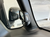 停車時や発進時、対向車とのすれ違いや路肩に寄せる時など、車両左側前方を確認するときに役立ちます♪