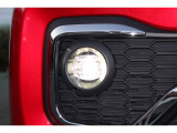 LEDフォグライトは荒天の際に、車両の直近をワイドに照らしてくれます。