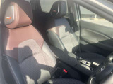 クッション性能が高く、程よく体をホールドしてくれるフロントシートなので、ゆったりとした運転を楽しんで頂けます。