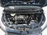 車にとって、とても大切な部分のエンジンルーム。綺麗に清掃済みで安心です。