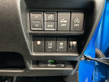 衝突被害軽減ブレーキは、不注意が原因で歩行者や車との衝突のおそれが生じた場合に、衝突回避または被害の軽減を支援します。 ついていて安心の機能ですね!