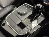I-driveコントローラーでモニター部分を操作します。直感的に使用することが可能です。