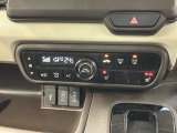 フロント両席にはシートヒーターが付いています!寒い日に便利な装備ですね。