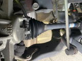 お車を安心してお乗りいただく為には、足回りの定期点検が欠かせません。サービスサポート(有償保証)では無料点検もご提供しており、安心のカーライフをお過ごしいただけるサポート体制が整っています。