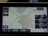 純正ナビを装備。タッチパネル式で使いやすく、お出かけもラクラクです。