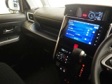 いつでも車内の温度設定だけでOKです。風量も風向きもこのクルマが調節します。それでも冷えすぎる!!暑すぎる!!そんな時は風量を多くして下さい。