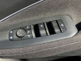 操作しやすい電動ドアミラーとパワーウィンドウ装備です。
