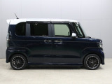 【コーティング/ガードコスメSP】好評のコーティング施工で愛車のボディをケアしませんか?紫外線や酸性雨等の劣化によって塗装面の光沢の消失や塗装の剥離を防ぎます!