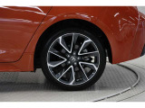 タイヤサイズ(225/40R18)です。