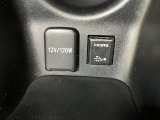 12V/120Wの電源部とメディアプレイヤー接続部です。